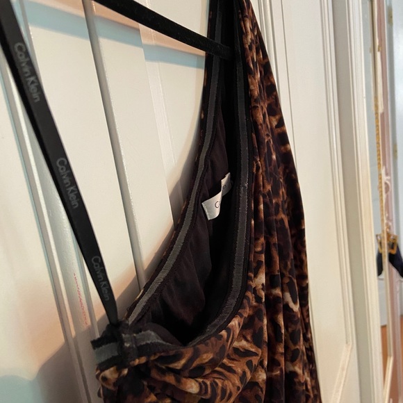 Calvin Klein cheetah print one long sleeved dress - Picture 4 of 7